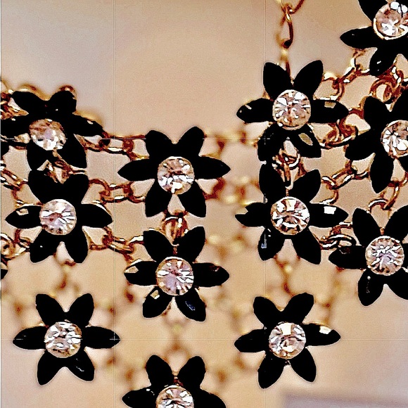 Y2K Black and Gold Toned Floral Bib Necklace - Picture 3 of 5